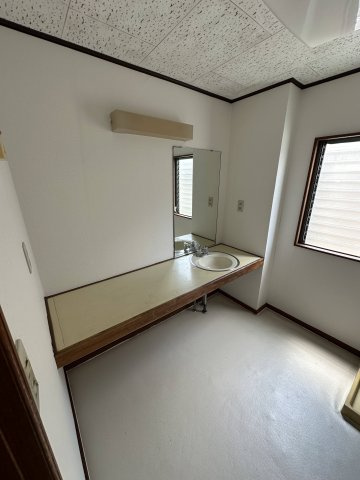 多田ハイツの独立洗面台