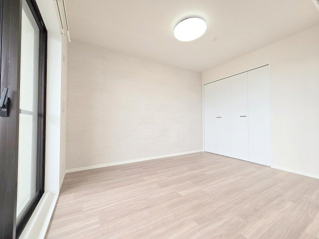 レクセルガーデン小作の洋室