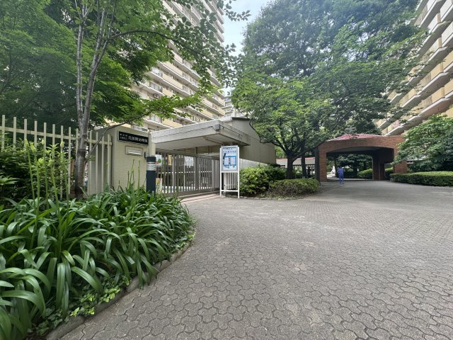 プラザ元加賀のその他共用部分|緑豊かな住環境です♪