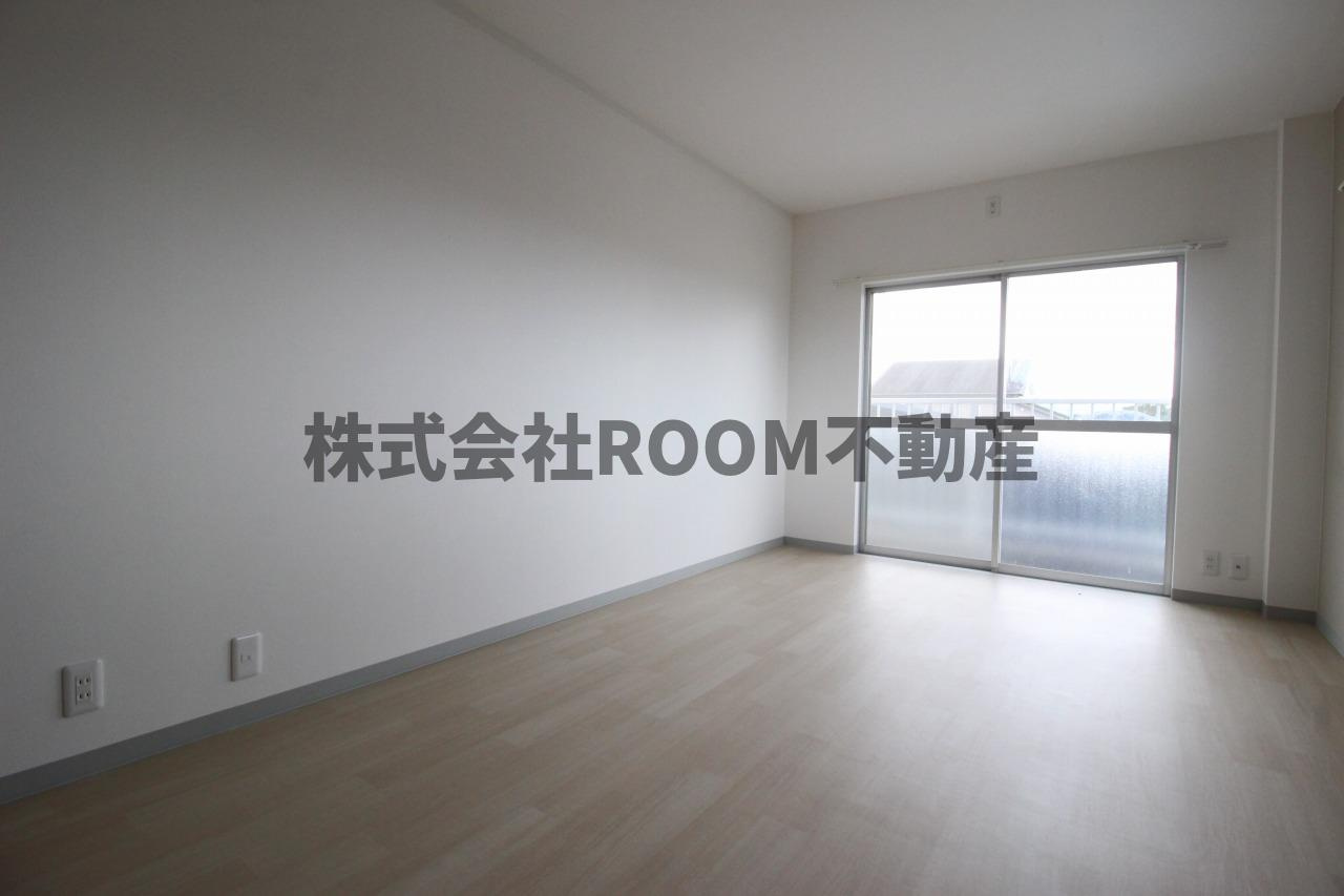 グリーンハイツ姫城の洋室|きれいな洋室です