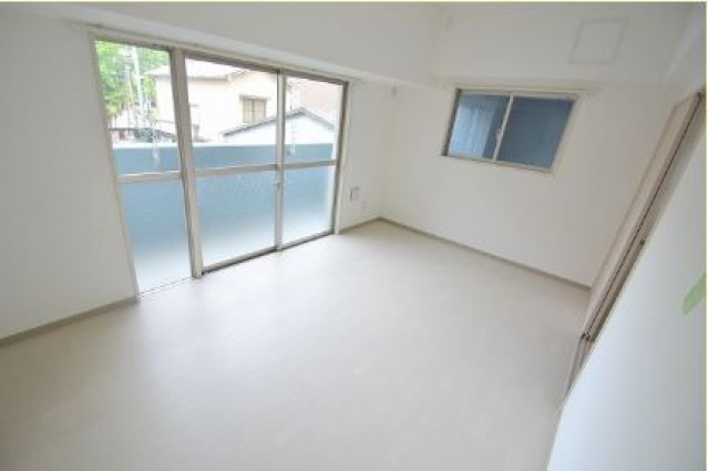 エイトバレー広島駅前通りの居間・リビング