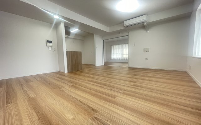 藤和シティコープ根岸の居間・リビング|LDKと隣接した洋室は、リビングを広く使う事もできるので汎用性が高いリビングになってます。