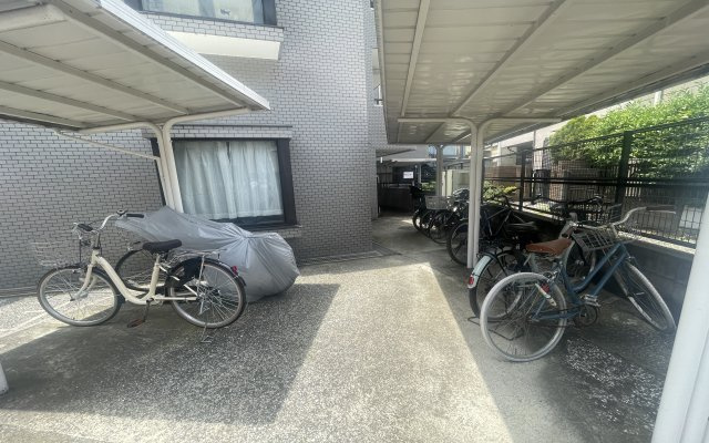 藤和シティコープ根岸の駐輪場|屋根付き自転車置き場です♪
