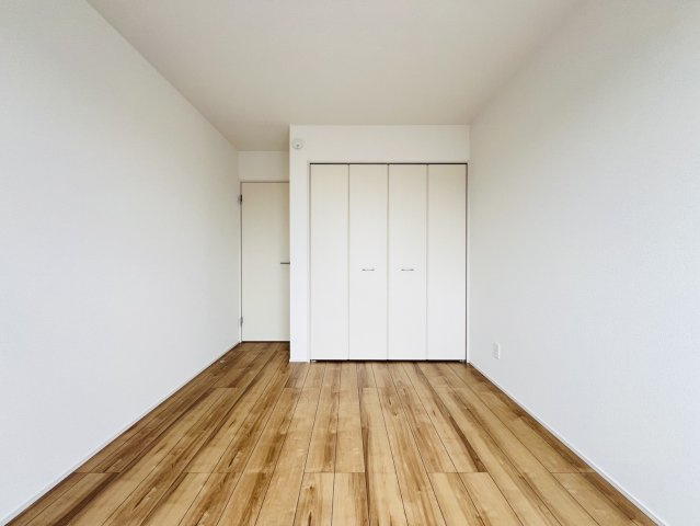 知多郡東浦町緒川屋敷参区149番2『仲介手数料無料』新築戸建ての洋室