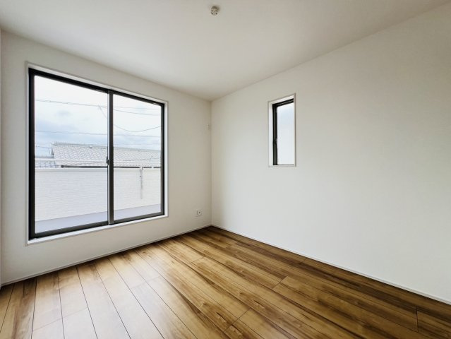 知多郡東浦町緒川屋敷参区149番2『仲介手数料無料』新築戸建ての洋室