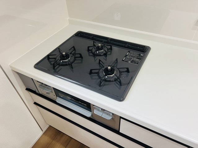 知多郡東浦町緒川屋敷参区149番2『仲介手数料無料』新築戸建てのキッチン