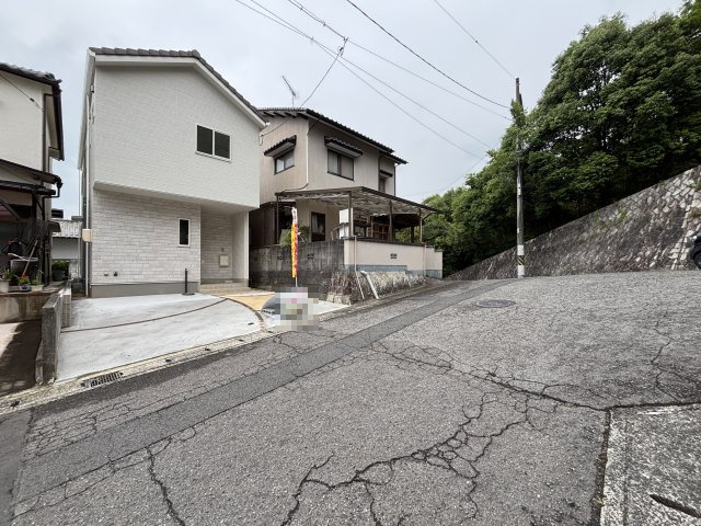 新築戸建　伴東1丁目の前面道路含む現地写真
