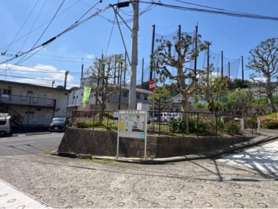 日野南４丁目中古戸建の前面道路含む現地写真