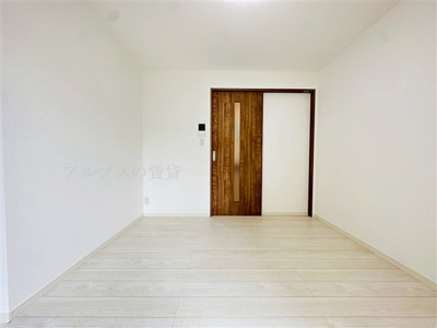 【居間・リビング】 | ラインアパートメント南太田