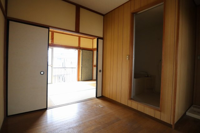 よろこび荘の居間・リビング|使いやすい居間です