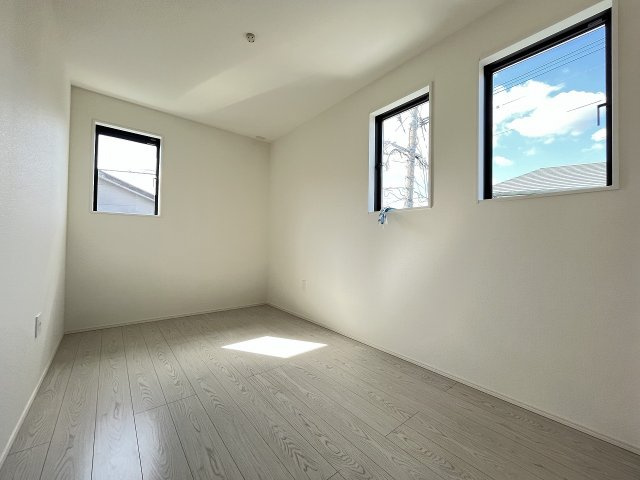 【子供部屋】 | 春日市白水ヶ丘2丁目3期　2号棟（全3棟）【仲介手数料無料・0円】 | 現地写真。