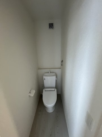 【居間・リビング】 | 春日市白水ヶ丘2丁目3期　2号棟（全3棟）【仲介手数料無料・0円】 | 現地写真。