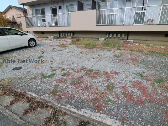 オアシス天領の駐車場