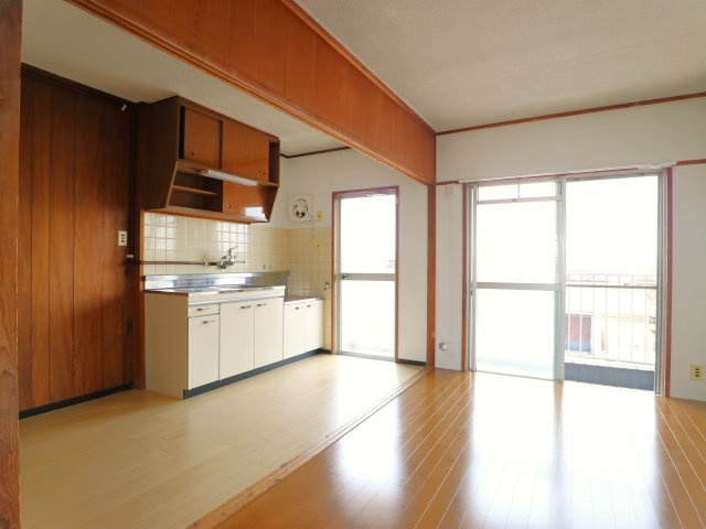 オアシス天領の居間・リビング|※他号室の写真となります。