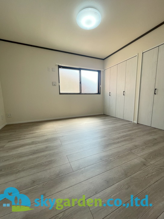 ライオンズテラス鵠沼の洋室