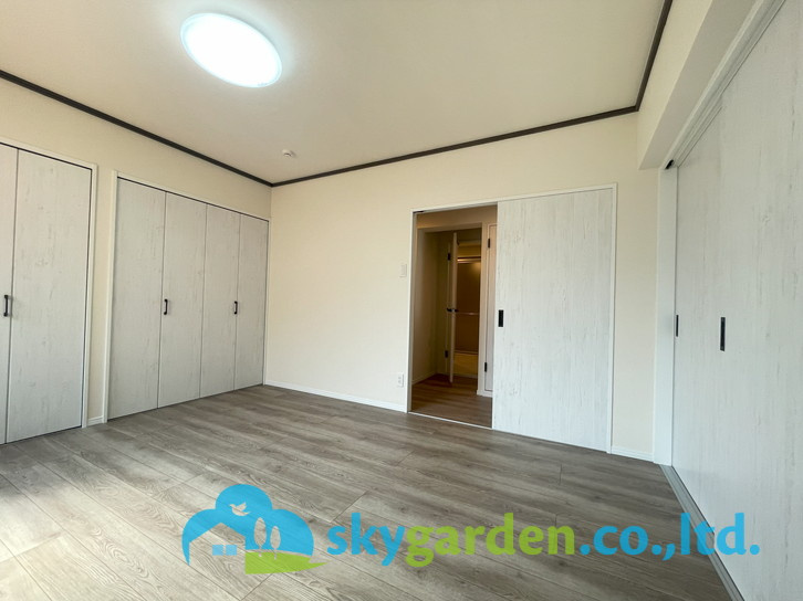 ライオンズテラス鵠沼の洋室