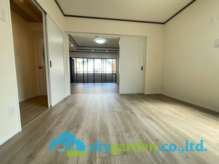 ライオンズテラス鵠沼の洋室