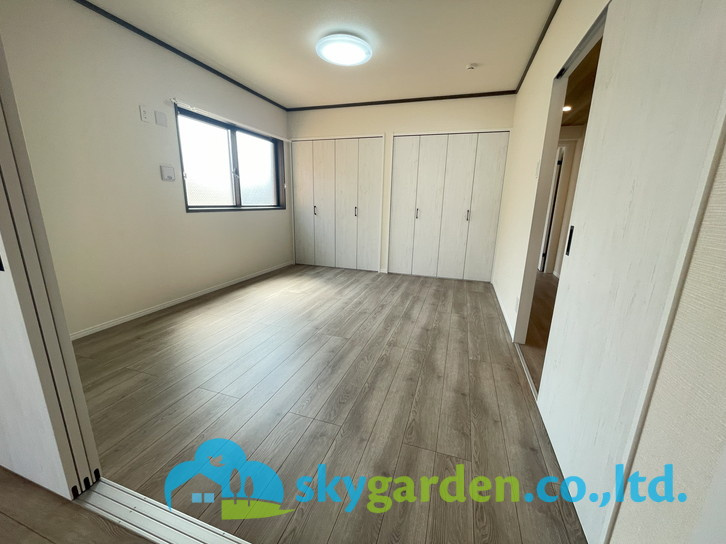 ライオンズテラス鵠沼の洋室