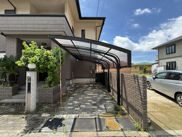 中古戸建　　　高取北４丁目の駐車場