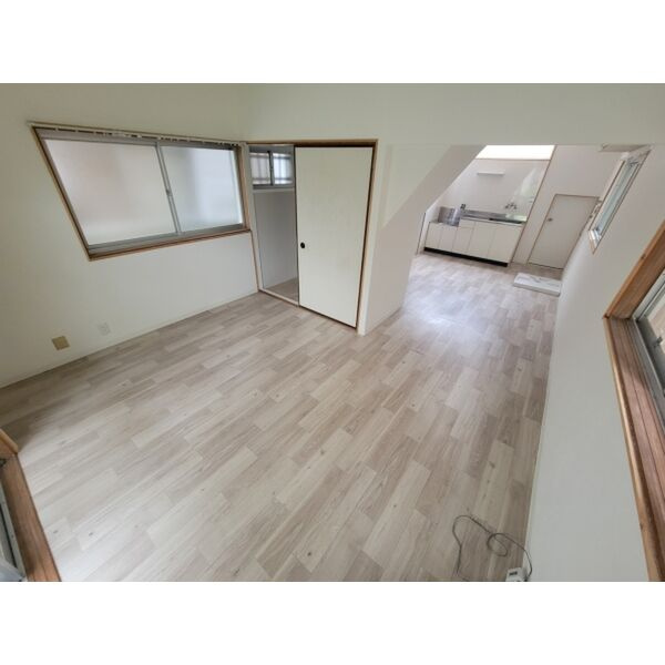 塩屋町南谷貸家2の居間・リビング