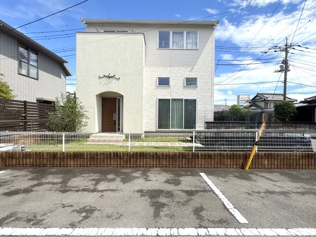 【中古戸建】前橋市石倉町3丁目の外観|■外観｜まっさらなキャンバスのような家にこだわりを彩って…始めよう、あなただけの豊かな暮らし