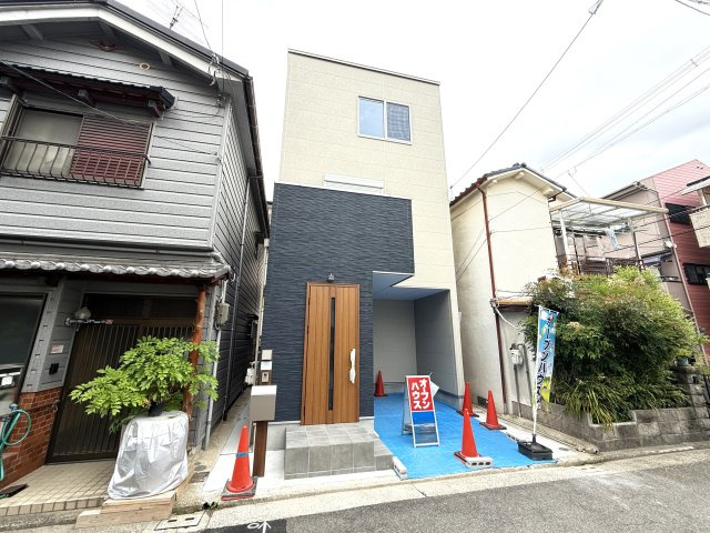 草部新築の外観