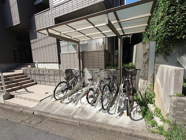 旭町ガーデンのその他共用部分|★屋根付き駐輪場★