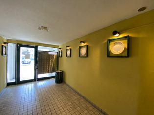 ダイドーメゾン苦楽園のエントランス