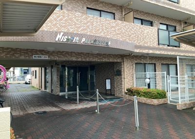 【構造・工法・仕様】 | 日神パレステージ古淵 | ＲＣ造、Reinforced Concreteは直訳すると補強されたコンクリートです。主に柱や梁・床・壁が鉄筋とコンクリートで構成おり、鉄筋を組んだ型枠にコンクリートを流し込んで固めたものを指します。