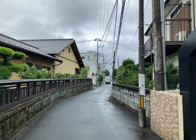 【展望】 | 日神パレステージ古淵 | 眺望を気にして物件を探す場合、前面に建物が建っていないか現地で確認しましょう！前面に建物があると景色はもちろん、日当たりや風通しにも影響が出てきます。住んだ時のことを想像しながら現地見学をしましょう。