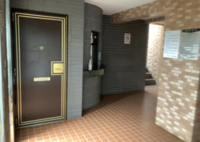 【内装】 | 日神パレステージ古淵 | 共有部分は、住民なら誰もが使える設備のこと。例えば駐車場やエレベーター、インターネット設備、セキュリティ設備などがあります。他にも、マンションの廊下・外部階段やエントランス・ゴミ置き場などがあります。