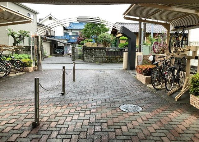 【内装】 | 日神パレステージ古淵 | 共用部分は、一棟の建物に住む区分所有者全員が共同で所有するとし、共用部分の管理、補修などは、区分所有者で形成される管理組合が行います。個人の判断で勝手に変更することはできませんので覚えておきましょう。