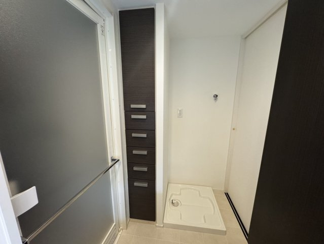 ロイヤルクレスト志賀公園のランドリースペース