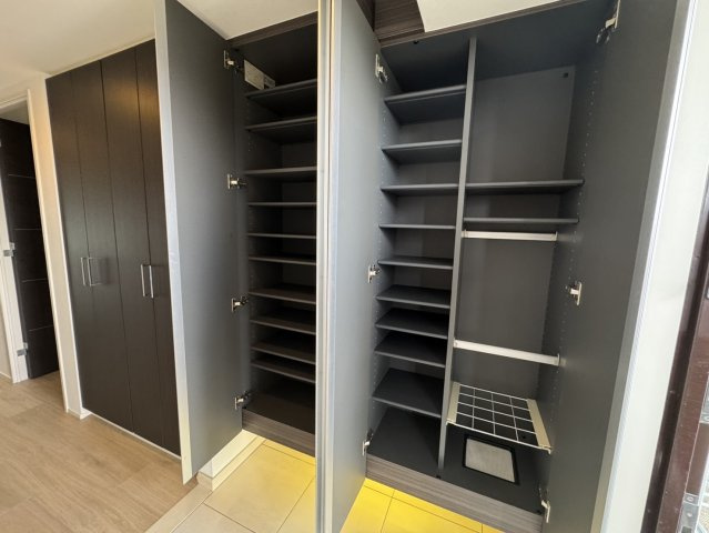 ロイヤルクレスト志賀公園の収納