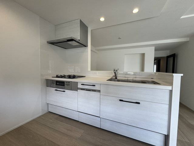 ロイヤルクレスト志賀公園のキッチン