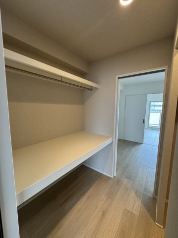 ロイヤルクレスト志賀公園の洋室