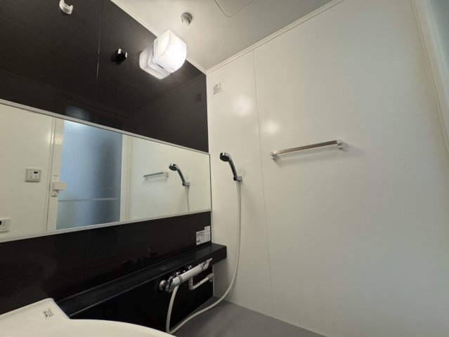 ロイヤルクレスト志賀公園の浴室