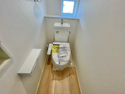 【トイレ】 | 【新築戸建て】秋田市土崎港北第6 | 1階・2階にトイレを設置。家族の生活リズムに合わせて使えて、プライバシーにも配慮◎