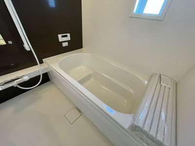 【浴室】 | 【新築戸建て】秋田市土崎港北第6 | 浴室乾燥機付きお風呂です◎カビや湿気による臭いを防ぎ、常に清潔で快適な空間を維持できます♪