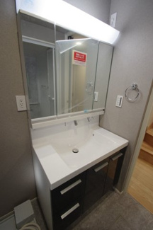 【独立洗面台】 | 【仲介手数料無料！！】府中市四谷１丁目　新築戸建て（全３棟）No.3号棟　4780万円