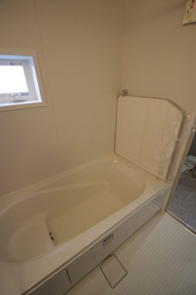 【浴室】 | 【仲介手数料無料！！】府中市四谷１丁目　新築戸建て（全３棟）No.3号棟　4780万円
