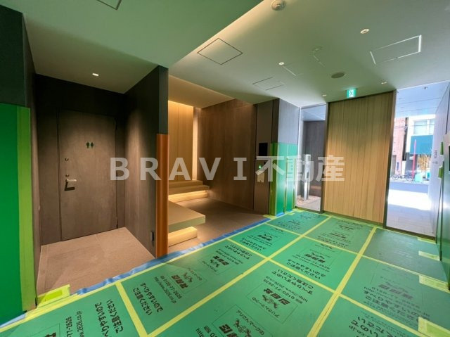 ザ・ファインタワー大手前　BRAVI不動産のロビー|【ザ・ファインタワー大手前】ゆとりのあるロビーです