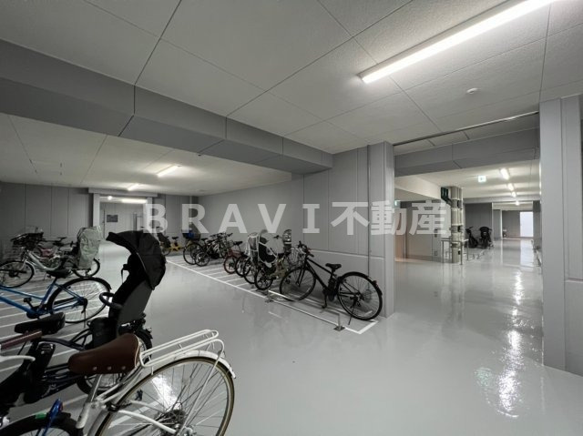 ザ・ファインタワー大手前　BRAVI不動産のその他共用部分|【ザ・ファインタワー大手前】駐輪場