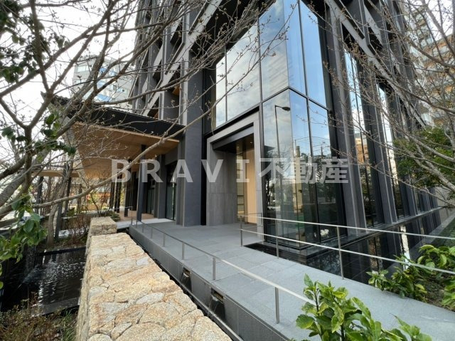 ザ・ファインタワー大手前　BRAVI不動産のエントランス|【ザ・ファインタワー大手前】清潔なエントランスです