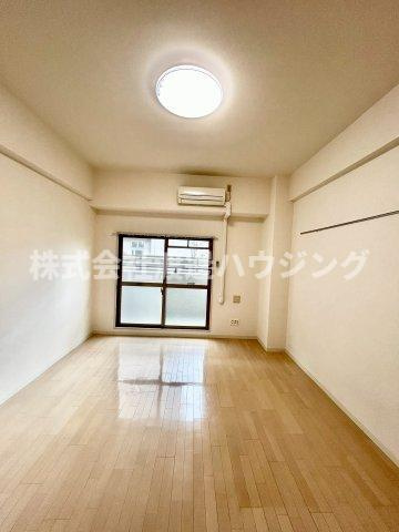 superbe ESAKAの居間・リビング