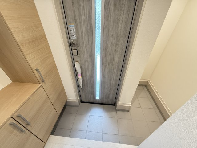 上野芝向ヶ丘2丁新築の玄関