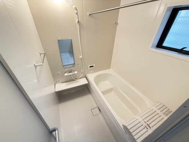 上野芝向ヶ丘2丁新築の浴室