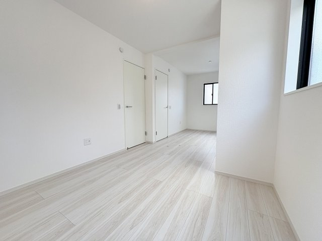 三郷市中央5丁目　新築戸建　全1棟の洋室|子供の成長に合わせて部屋を増やせる可変タイプの間取です