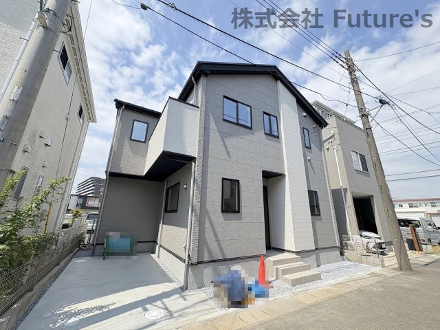 三郷市中央5丁目　新築戸建　全1棟の外観|TX「三郷中央」駅徒歩12分で通勤・通学に便利です！2025年8月完成の新築戸建！