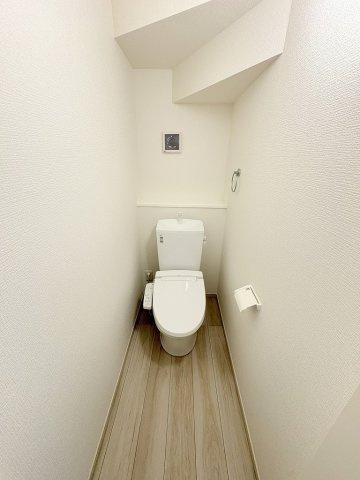 三郷市中央5丁目　新築戸建　全1棟のトイレ|1階のトイレです